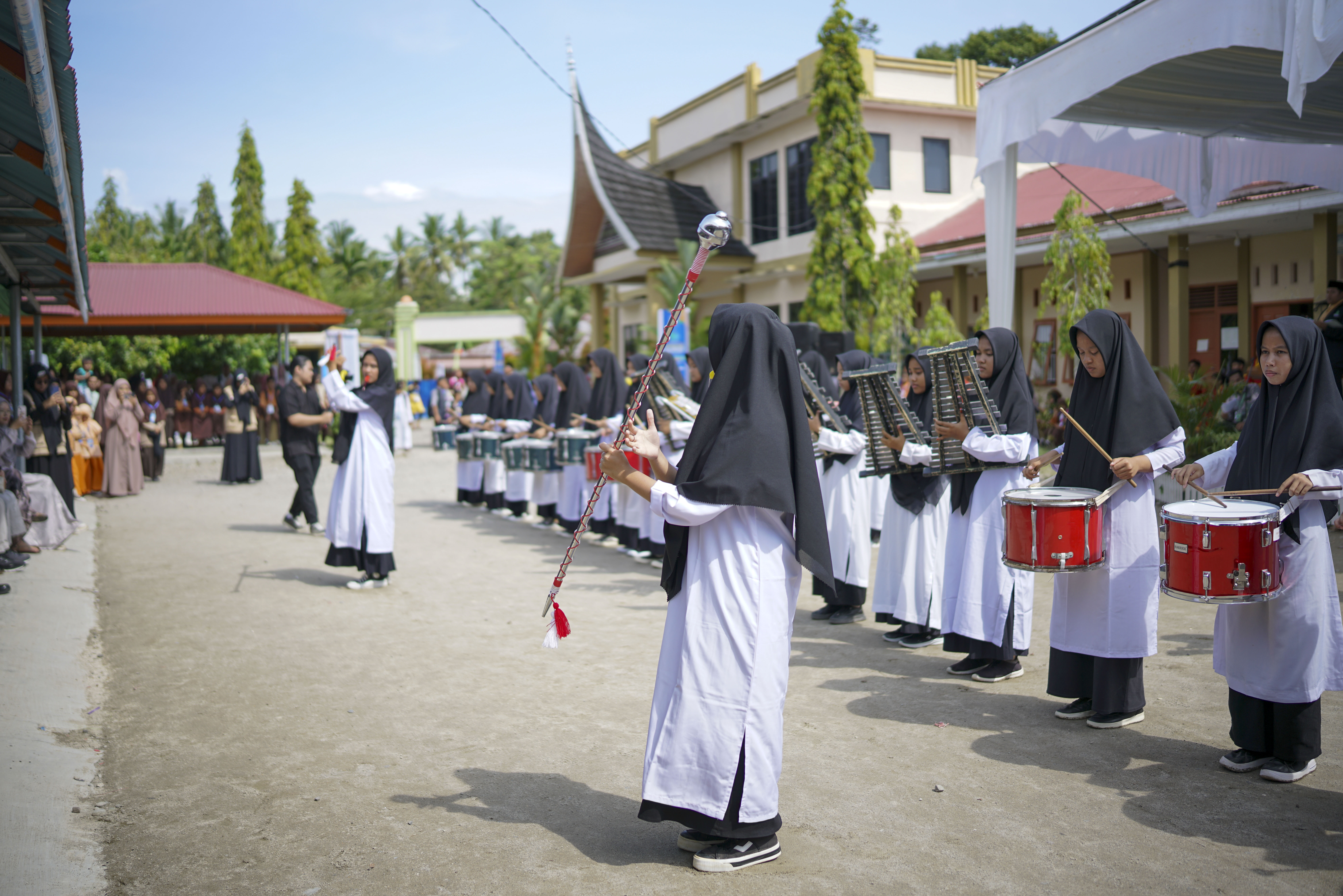Kegiatan Marching Band Puteri